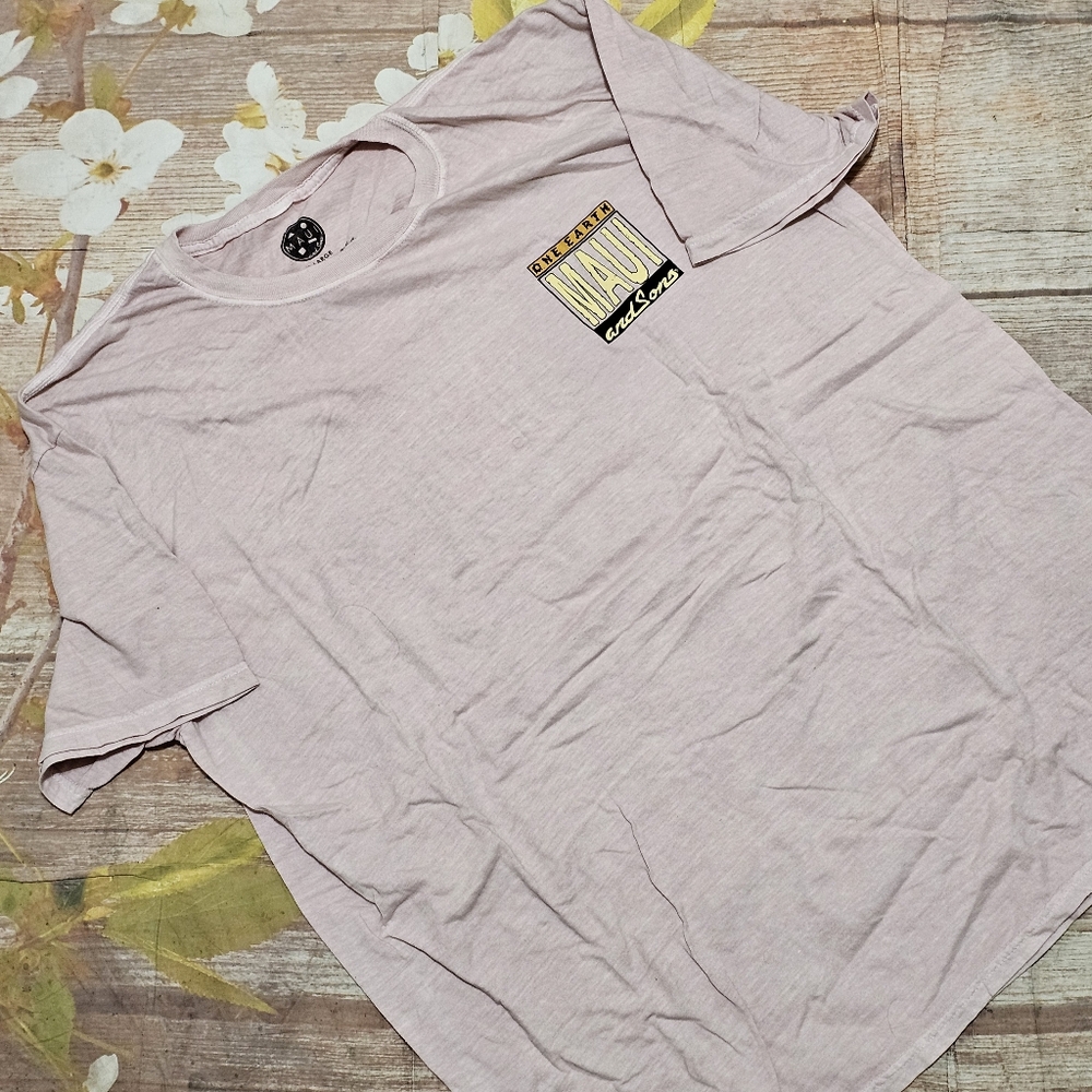 Maui and Sons Pink Graphic T-Shirt